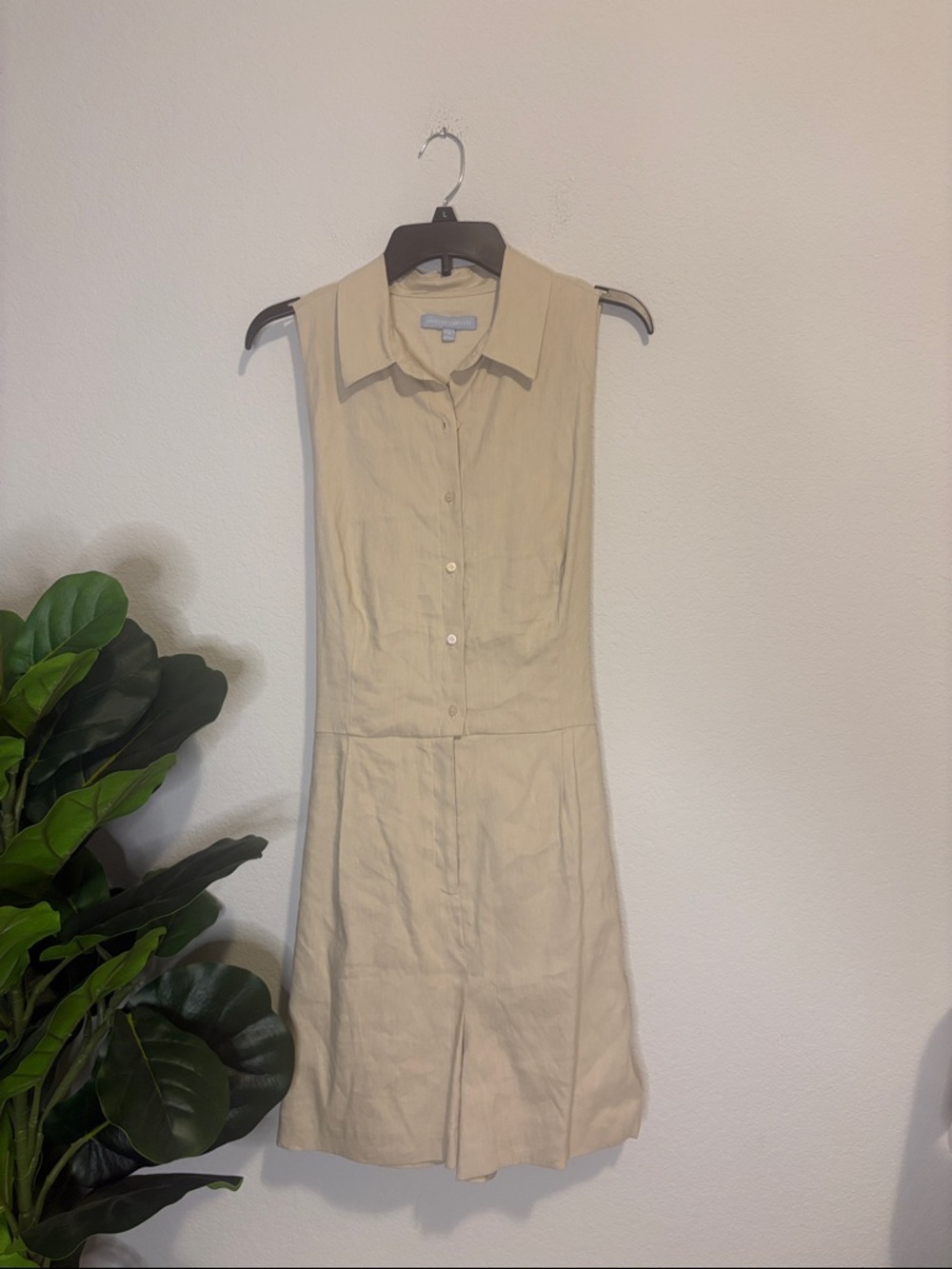 ANTONIO MELANI Sleeveless Collared Beige Jumpsuit romper with tie back - Picture 1 of 6